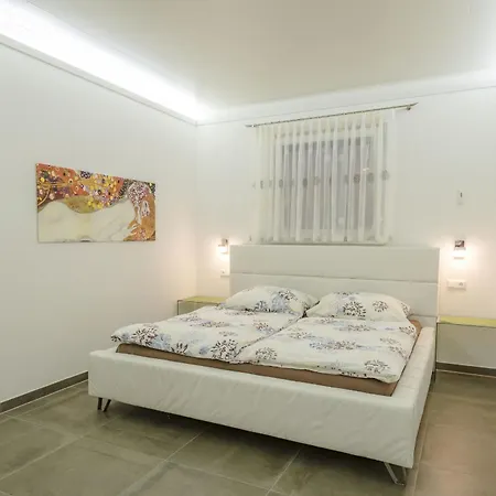 Urlaubsapartment Am Silbersee Villach Room photo