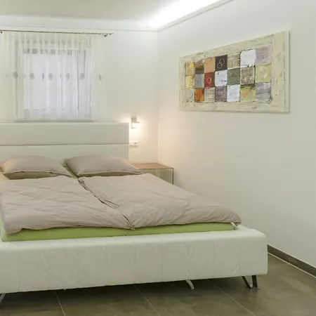 Urlaubsapartment Am Silbersee Villach Room photo